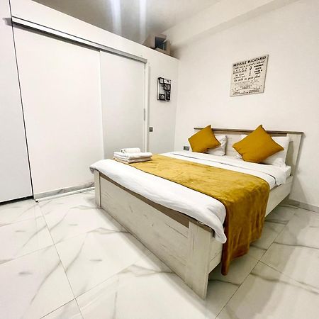 White 2 Apartman Bukarest Kültér fotó